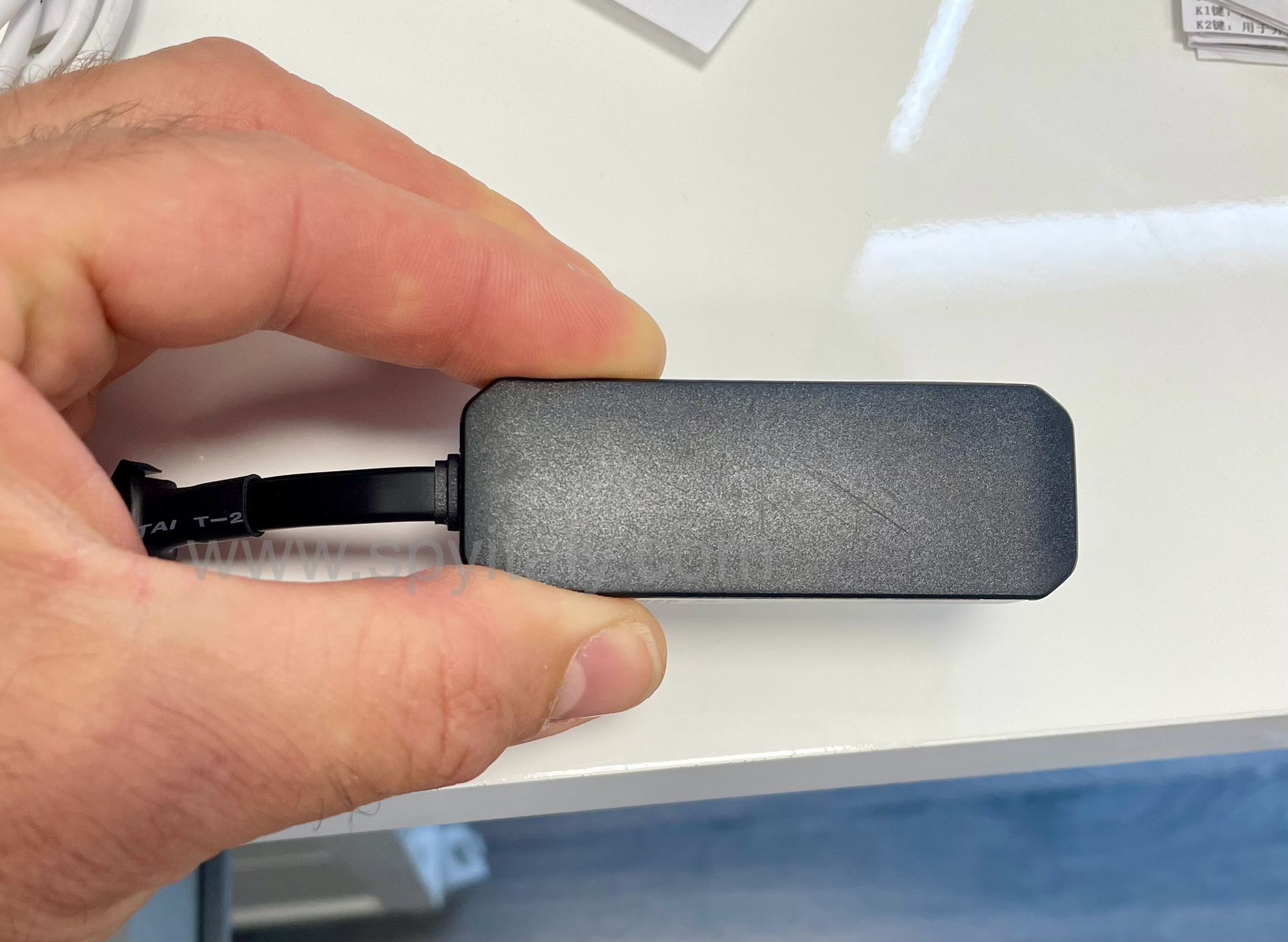 mini satellitare per veicoli. Si alimenta alla 12 volt del veicolo