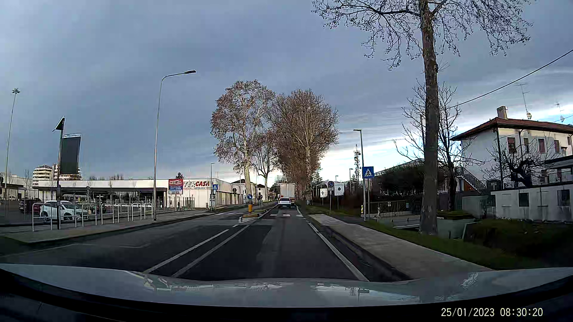 vista esterno cam frontale